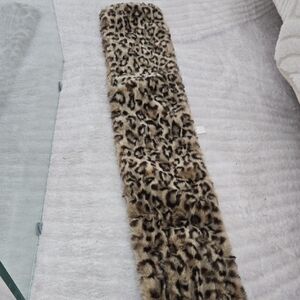 Leopard Print Faux Fur Scarf